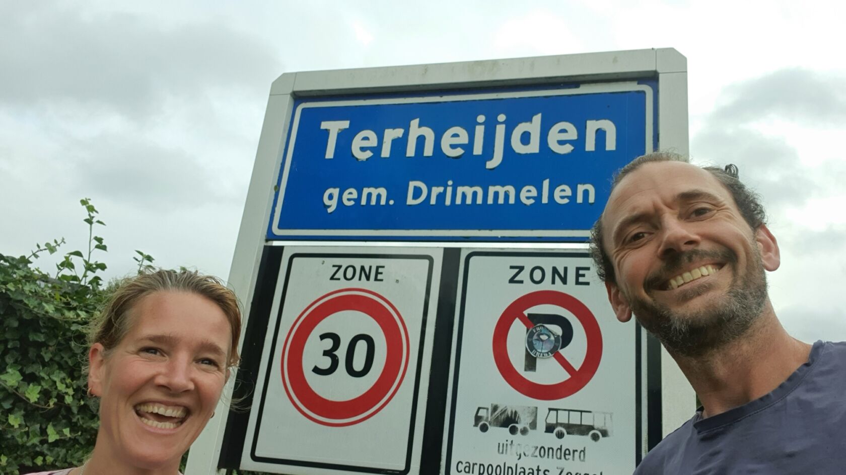 Marek Vis wil hardlopend alle plaatsnaamborden afvinken