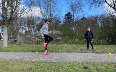 Trainer Louis Dam: de snelle hardloopschoenen met carbon zijn de toekomst!