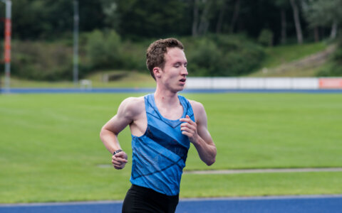 Bart van Nunen op weg naar de Olympische Marathon