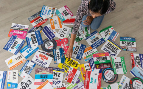 Faye bewaart al haar startnummers