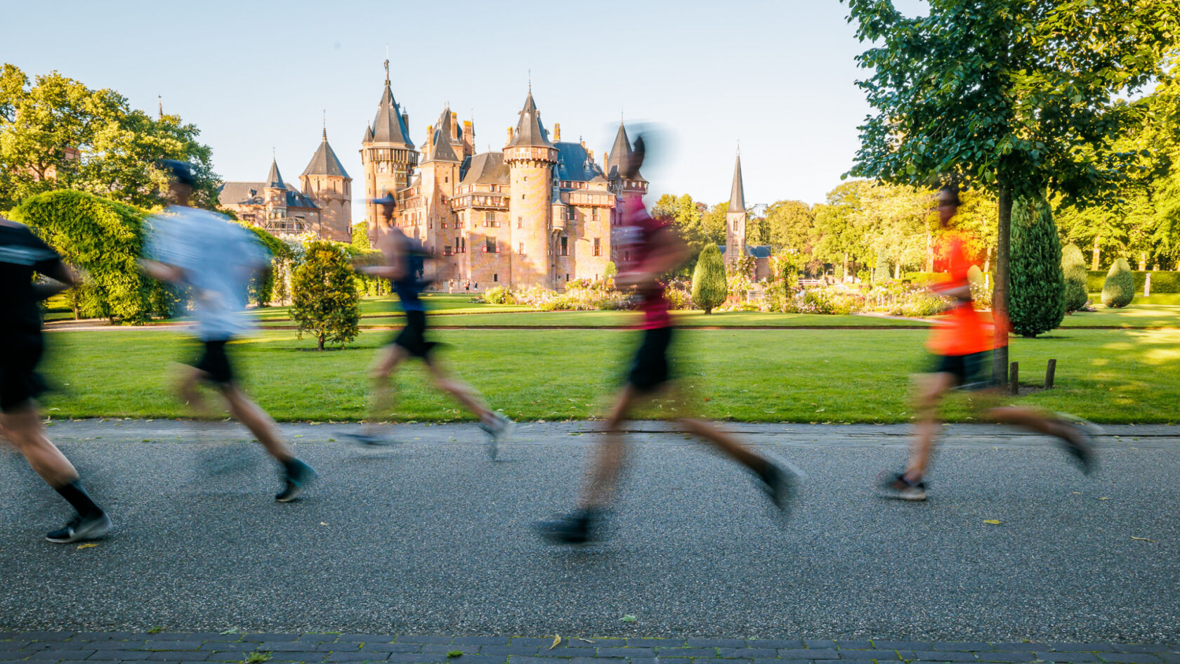 Loop door kasteeltuinen bij AFAS SB+ De Halve van de Haar