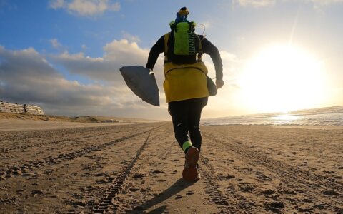Dit is waarom Paul Waye (55) de NN Egmond Halve Marathon twee keer achter elkaar liep