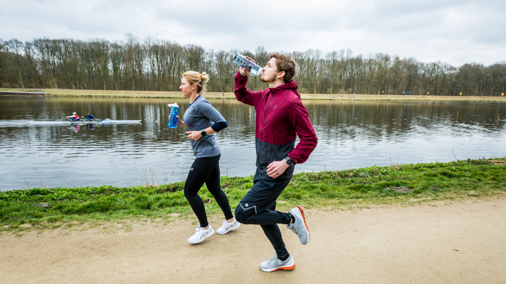 Alles over drinken tijdens het hardlopen bij warm weer