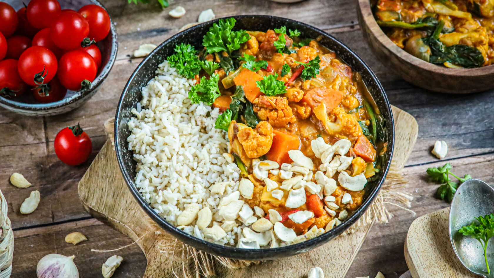 Recept: curry met bloemkool, linzen en cashewnoten