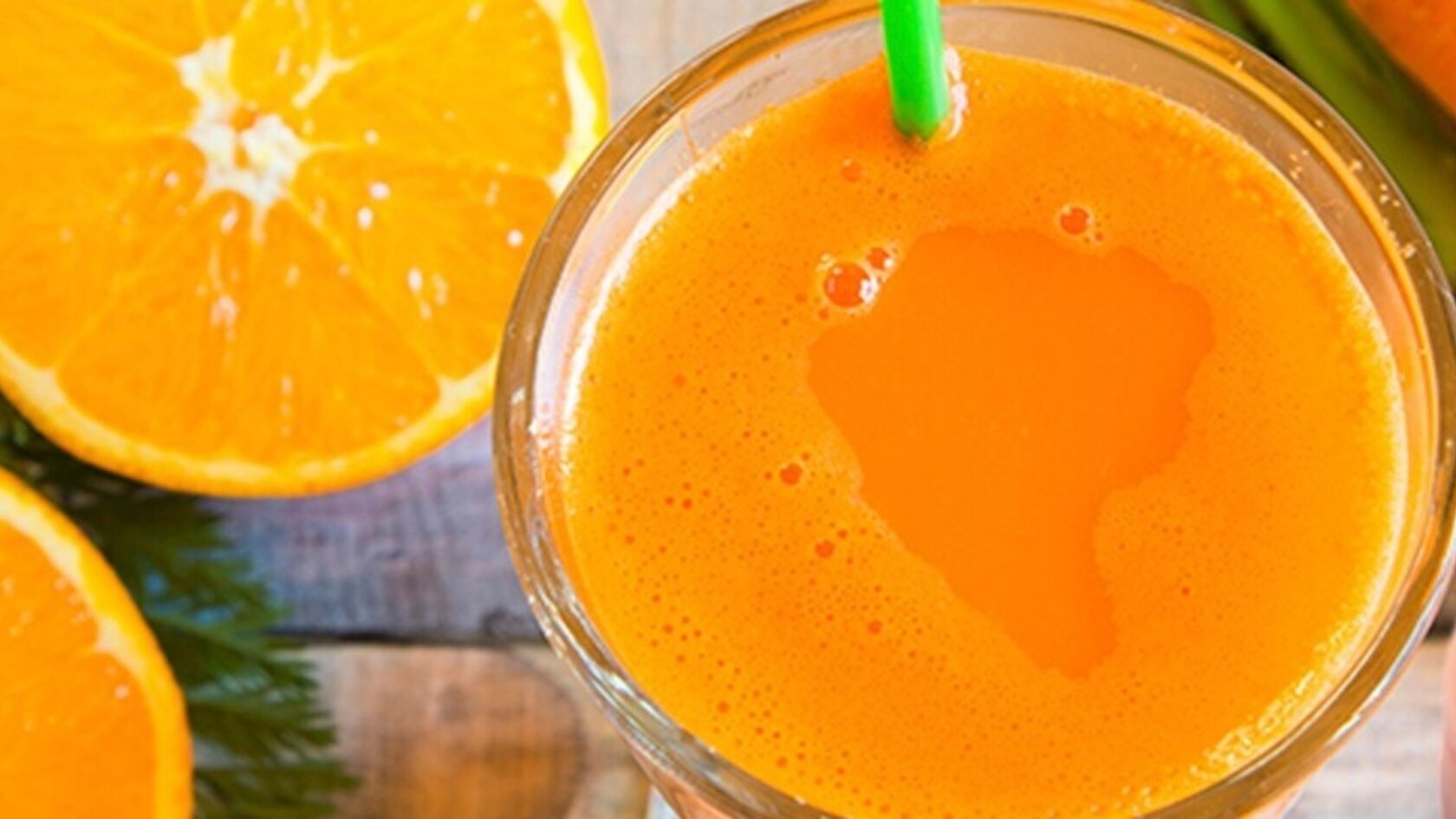 Winterse Yakult smoothie met wortel en gember