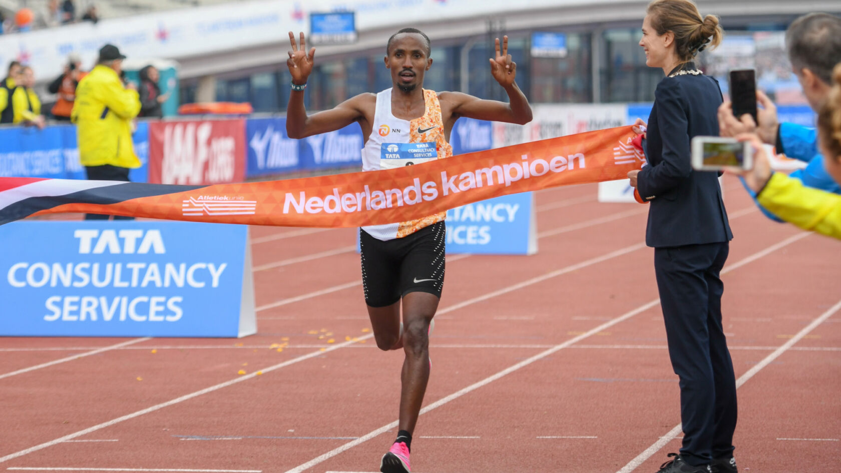 Abdi Nageeye en Bo Ummels pakken nationale marathontitels