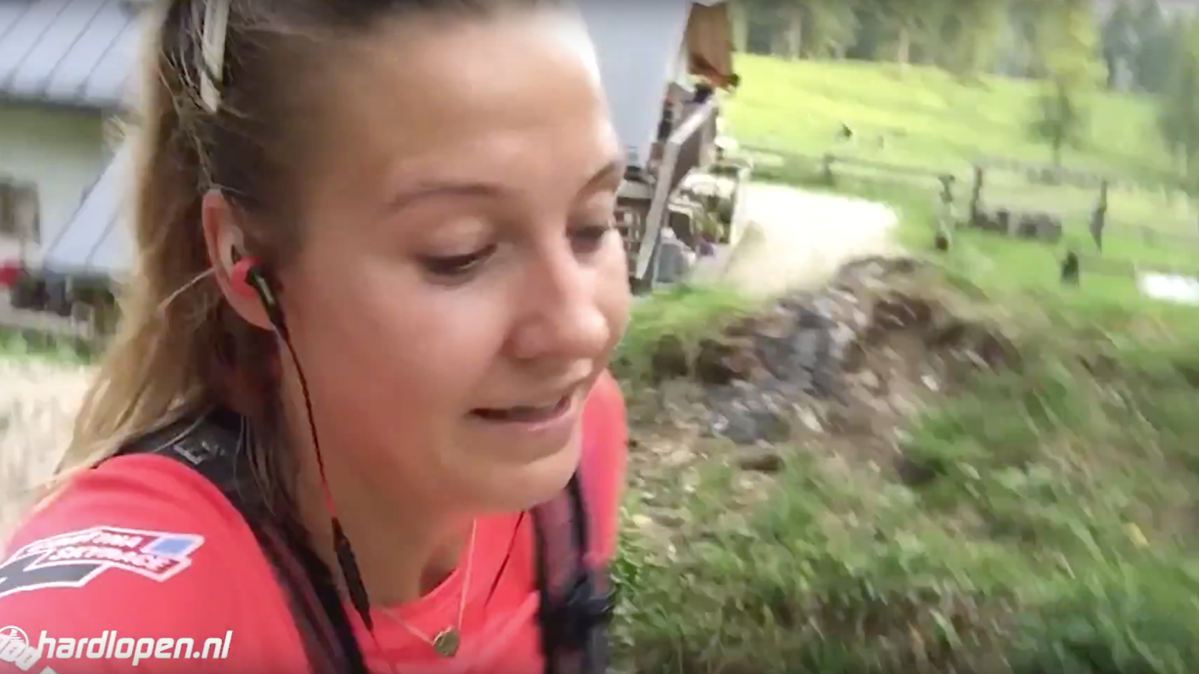 Vlog: Annemerel loopt een trail in de Dolomieten