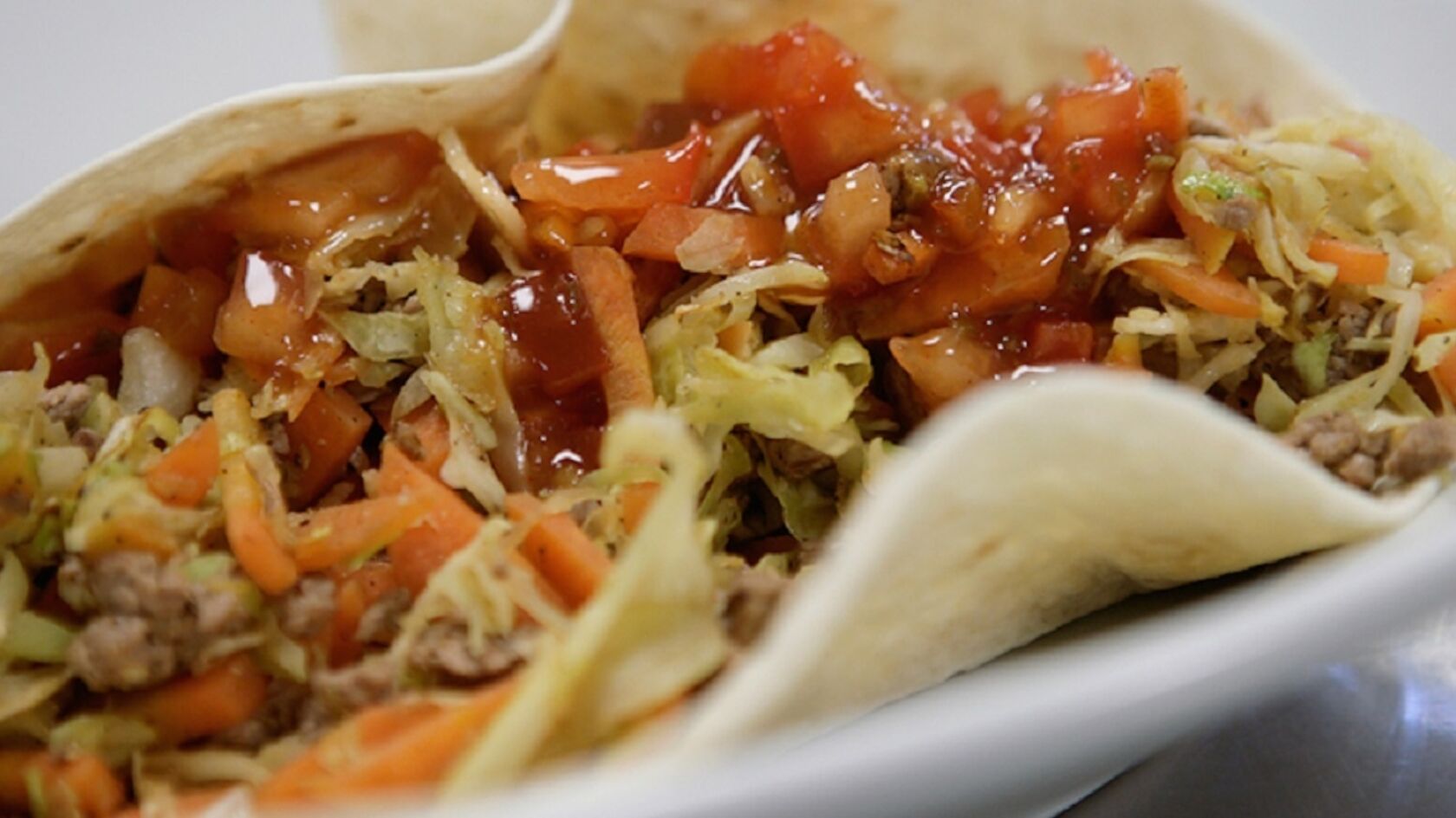 Voedingstip: tortilla met tartaar en spitskool