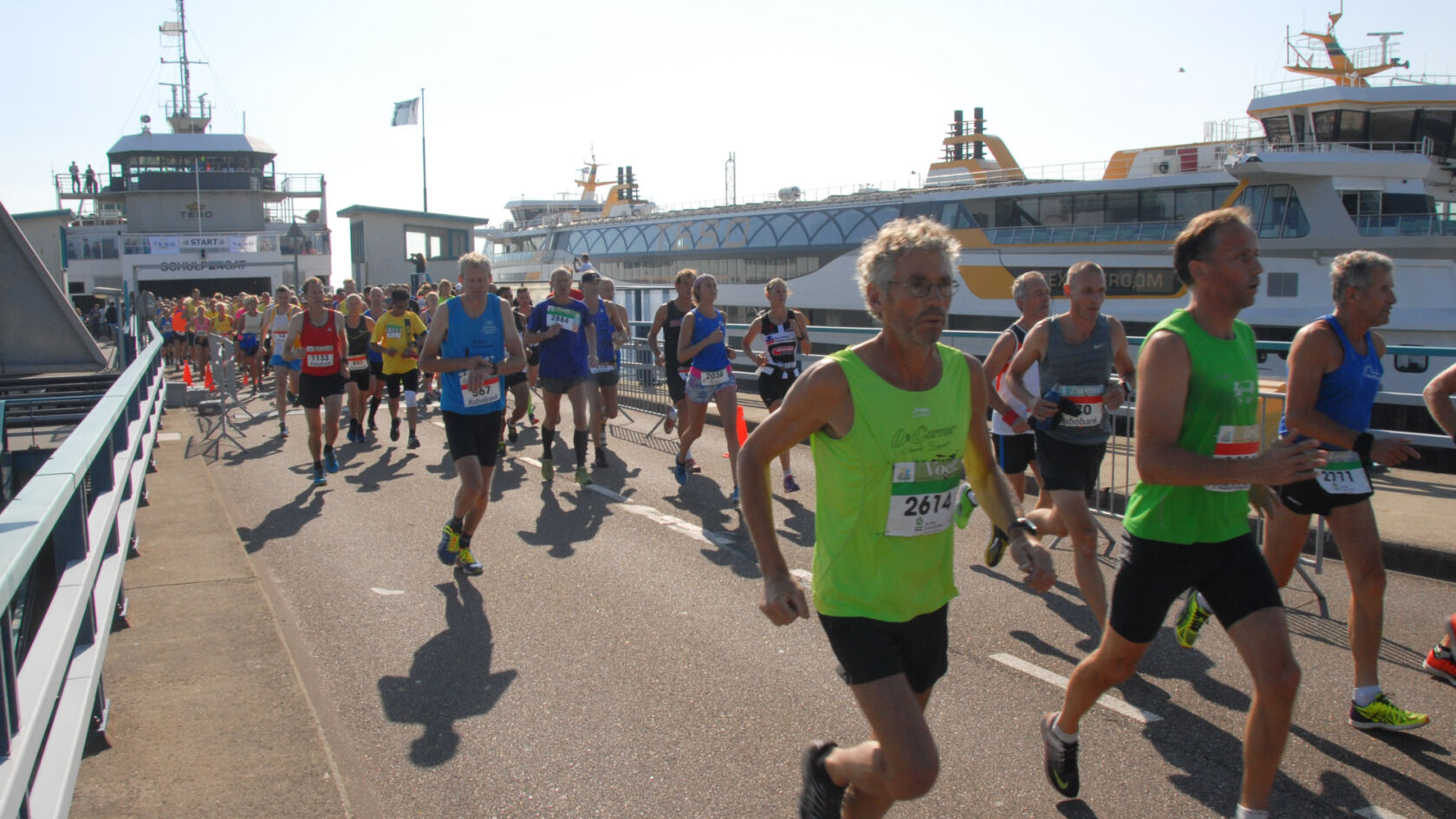 Texel Halve Marathon: unieke loop met bootstart