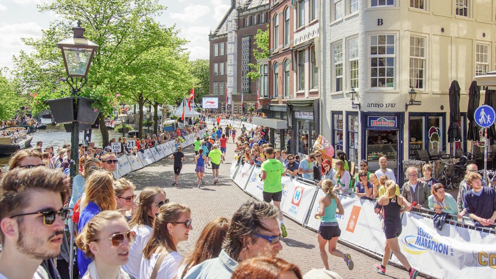 Leiden marathon opent café voor singles
