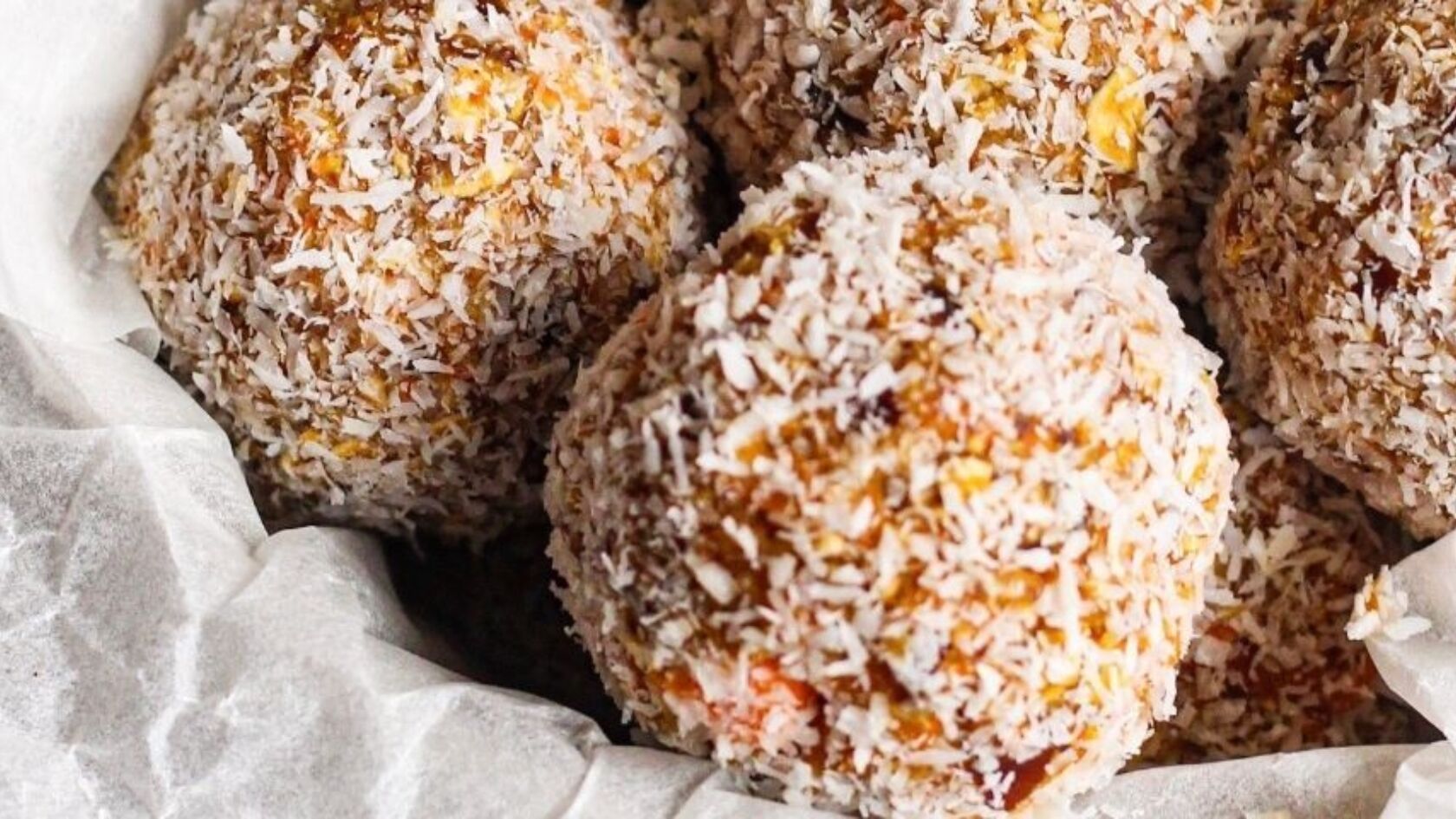 Carrot cake energy balls!