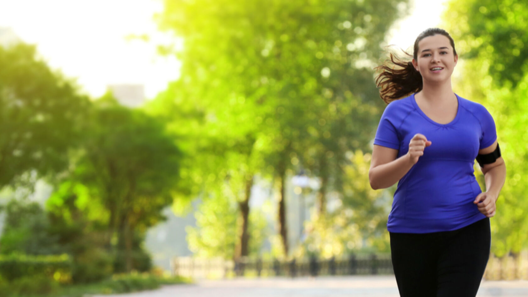 De feiten en fabels over een knorrende maag