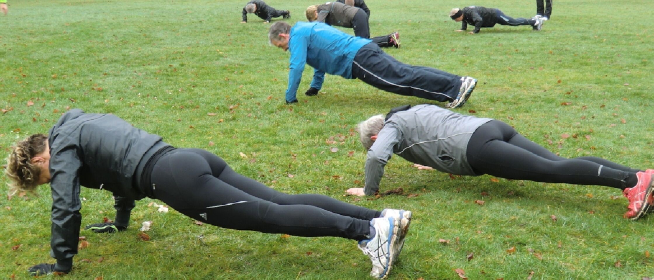 Sterke buikspieren: crunches of planken?