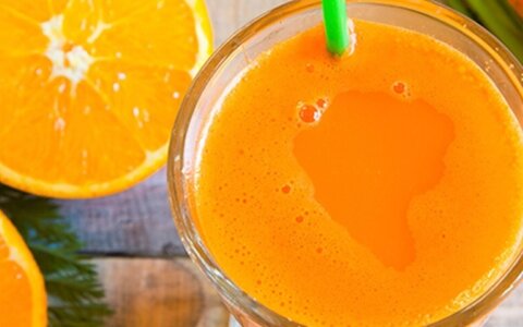 Winterse Yakult smoothie met wortel en gember