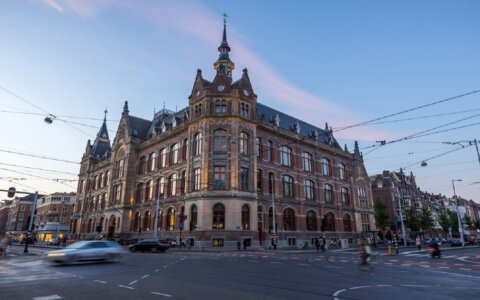 In stilte Amsterdam verkennen tijdens Silent Night Run – Premium Edition