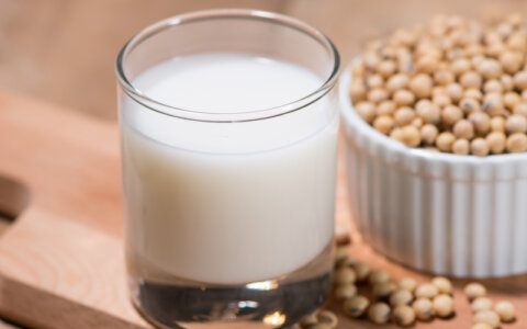 Plantaardige melk als vervanging voor koemelk?