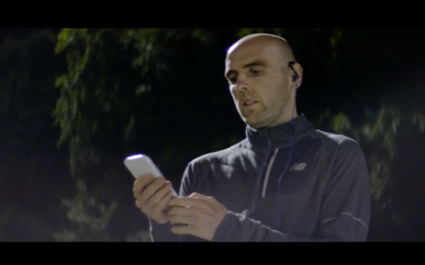 Blinde hardloper loopt New York City Marathon met slimme app