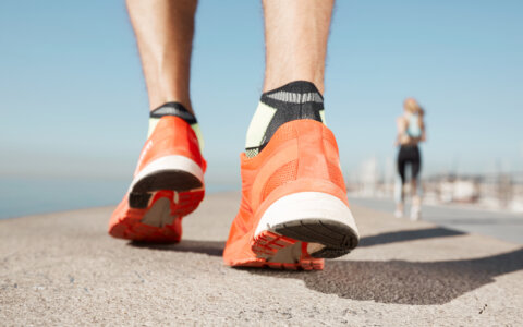 Verwen je voeten met goede hardloopsokken