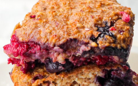 Havermout repen met rood fruit en citroen