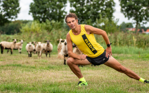 Looptrainer Arnold Vonk houdt de ‘leukste loopjes’ bij