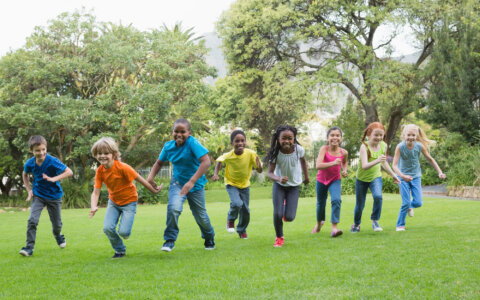 Lachende gezichten op Daily Mile-scholen