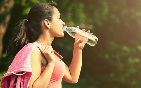 How do you avoid a sloshing stomach when running?