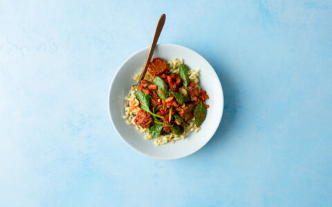 Recept voor energie met spinazie en tomatensaus