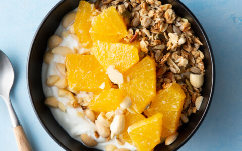 Recept voor herstel met sinaasappel en granola