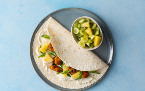 Recept voor energie met kip-kerrie en ananas