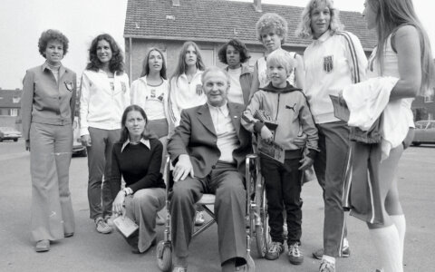 De aartsvader van het langeafstandslopen voor vrouwen